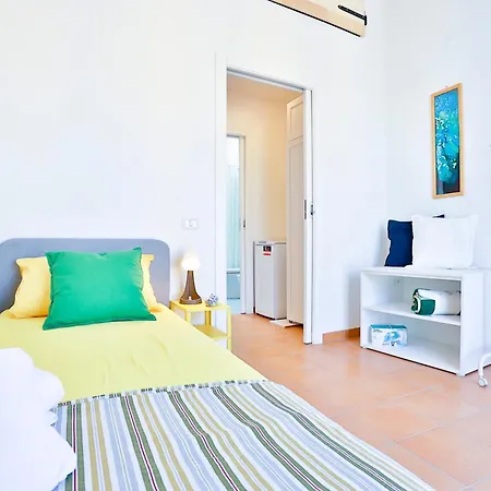 Guesthost - Solaria House Foria Appartement *