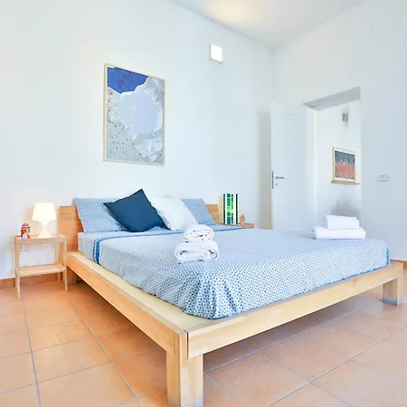 Guesthost - Solaria House Foria Daire Napoli