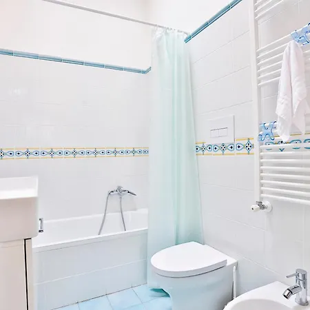 Guesthost - Solaria House Foria Napoli