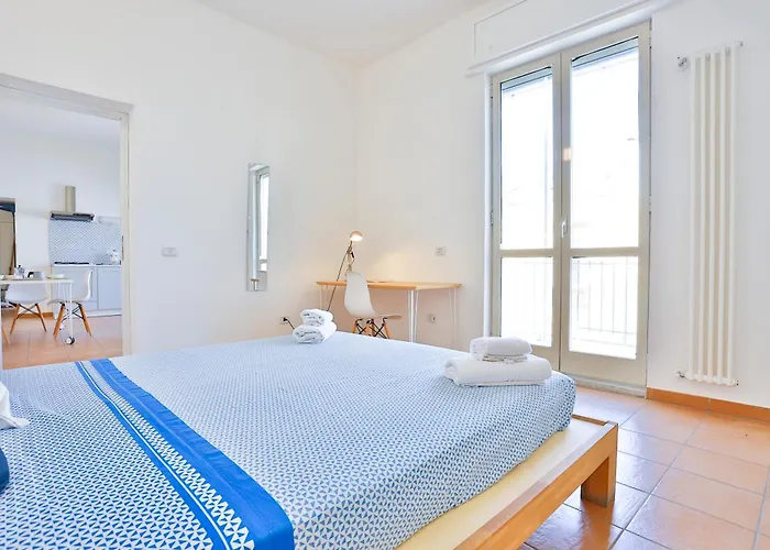 Guesthost - Solaria House Foria *